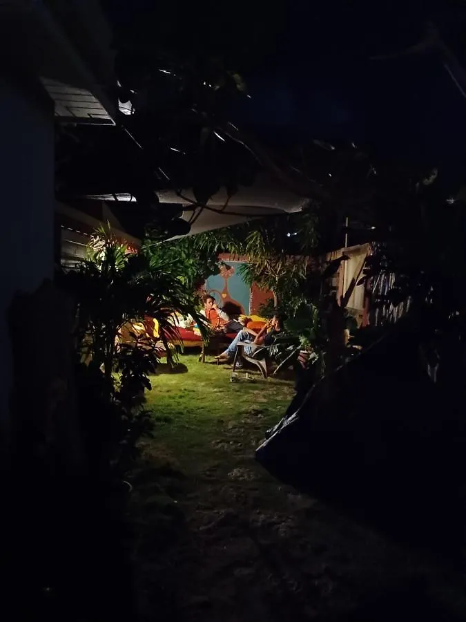 La Cabane D'Artiste Cul de Sac 0*,